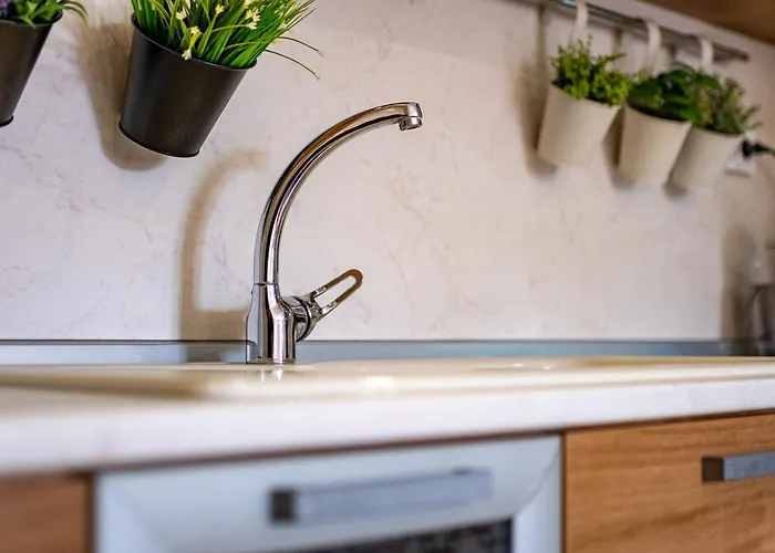 Sunny In The Center Of For 5guests Appartamento *