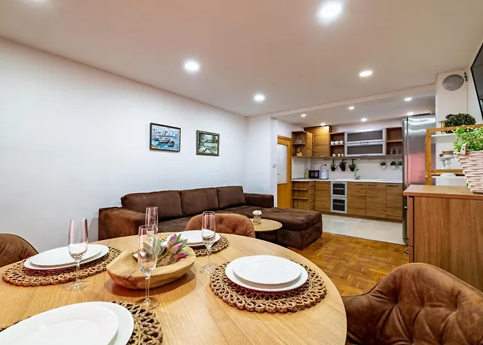 Sunny In The Center Of For 5guests Appartamento