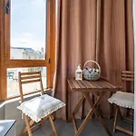 Sunny In The Center Of For 5guests Apartment