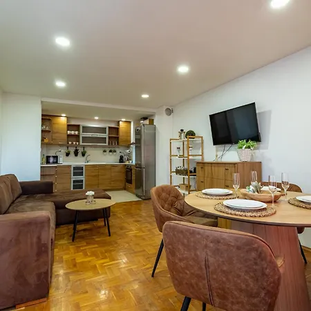 Apartment Sunny In The Center Of For 5guests Varna