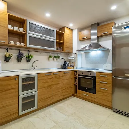 Sunny In The Center Of For 5guests דירה