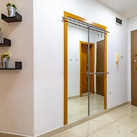 Sunny In The Center Of For 5guests וארנה