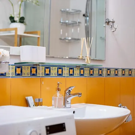 Sunny In The Center Of For 5guests וארנה