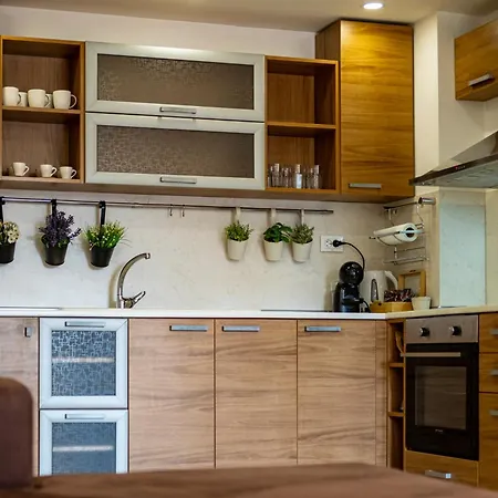 דירה Sunny In The Center Of For 5guests וארנה