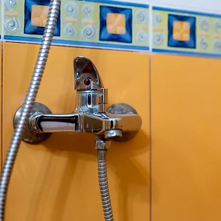 Sunny In The Center Of For 5guests דירה וארנה