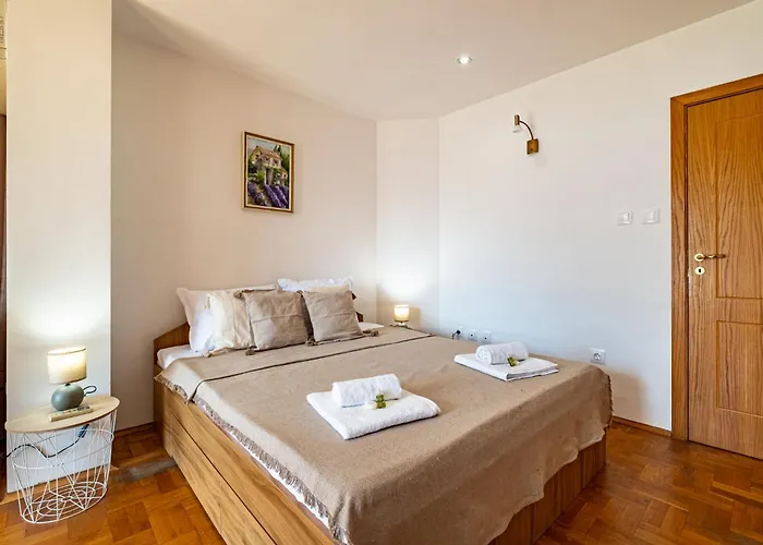 Sunny In The Center Of For 5guests *