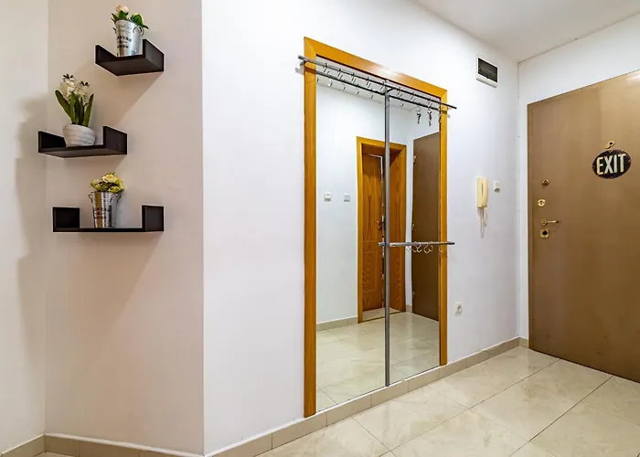 Sunny In The Center Of For 5guests Várna