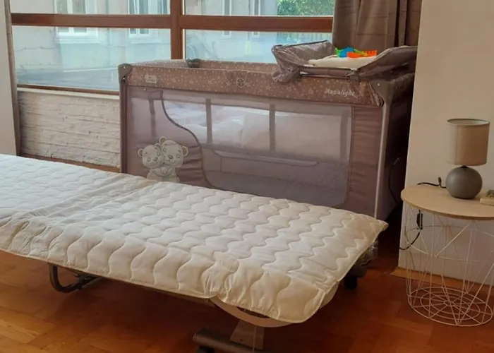 Sunny In The Center Of For 5guests Apartment